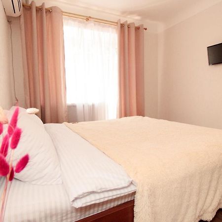 Apartment On Sobornyi Avenue 61 Oleksandriia Exterior foto